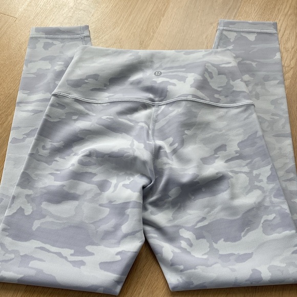 Lululemon Pale grey/ Camo Leggings. 6 - Picture 3 of 5
